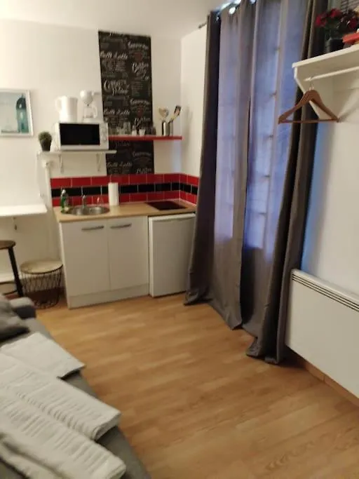 Studio Rue De La Sante Paris 0*,