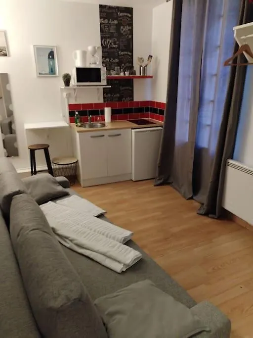 Studio Rue De La Sante Paris