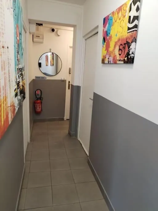Studio Rue De La Sante Paris Apartment